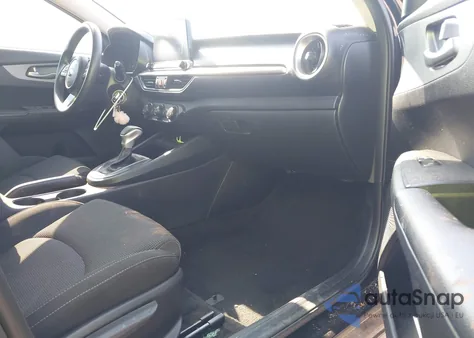 2021 Kia Forte Lxs из США, поврежденный, VIN 3KPF24AD6ME338092